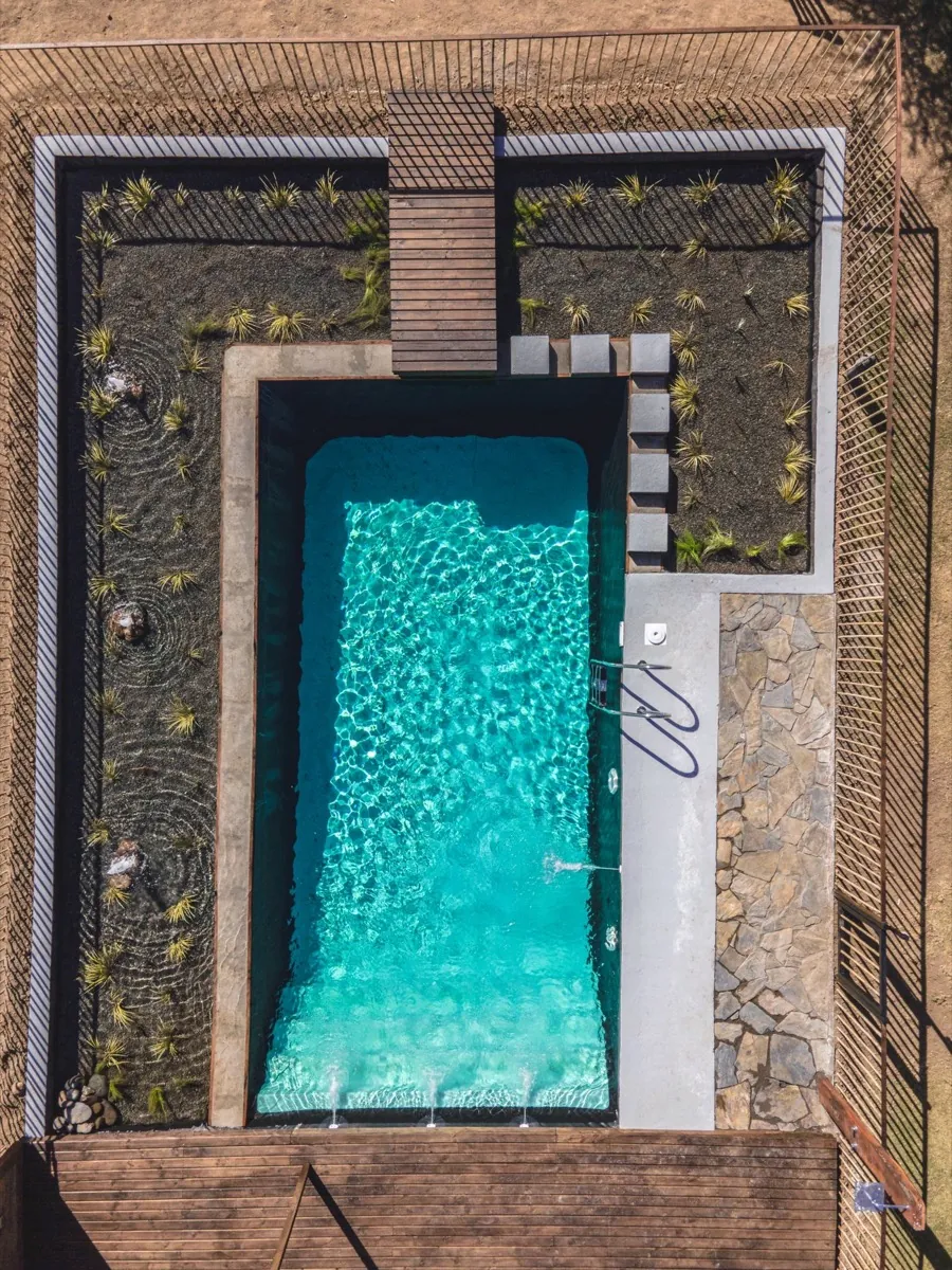 Piscina de moradia vista de cima